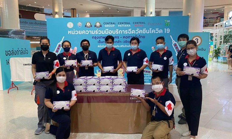 กลุ่มบริษัทศรีตรัง มอบถุงมือยางส่งมอบถุงมือยางให้หน่วยความร่วมมือบริการฉีควัคซีนโควิด-19